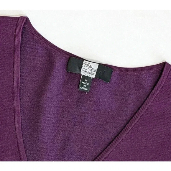 Saks Fifth Avenue Purple V Neck Stretch Top Size Medium Viscose Blend - Picture 3 of 4